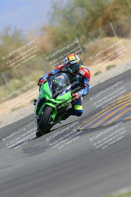 media/Nov-05-2022-SoCal Trackdays (Sat) [[f8d9b725ab]]/Turn 2 (1120am)/